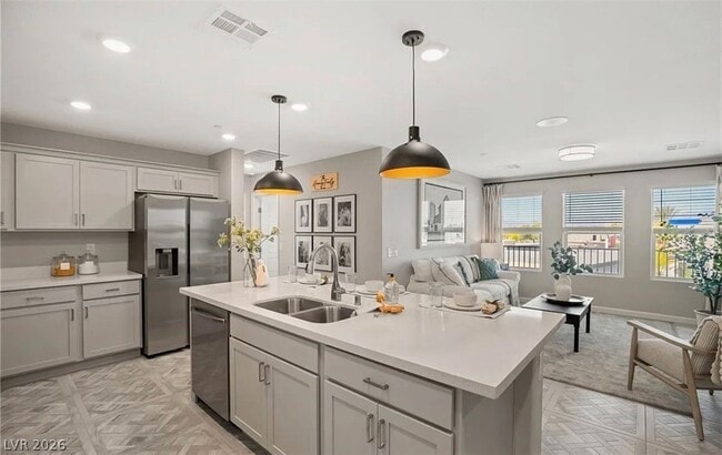 Photo - 4258 Vivenda St