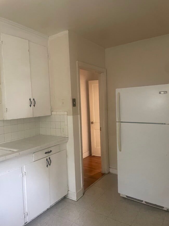 Photo - 849 Geranium St