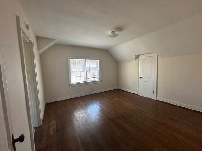 Photo - 314 Langhorne Ln Unit B