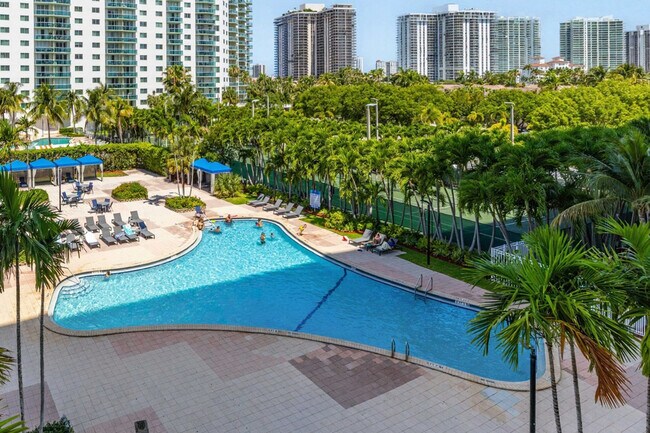 Photo - 19370 Collins Ave Unidad SI ID1574478P