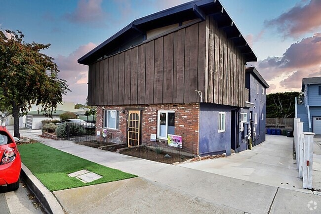 Building Photo - t864 Unit C Rental