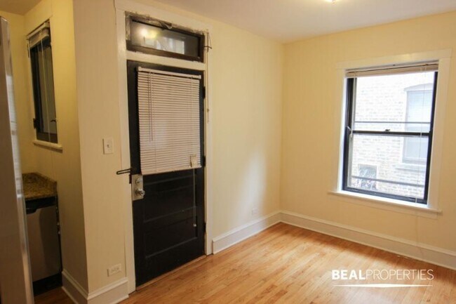 Building Photo - 1 bedroom in CHICAGO IL 60625 Unit N1 Rental