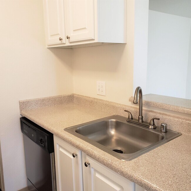 1 bedroom Stainless Steel Appliances