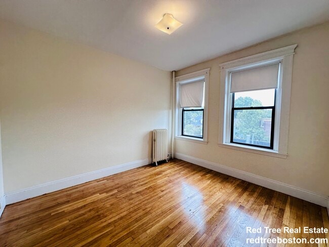 Building Photo - 1144 Commonwealth Ave