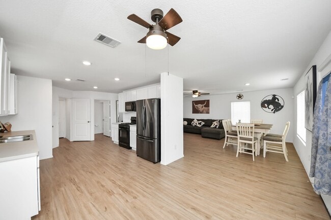 Photo - 26915 Wilderye Cv Ln