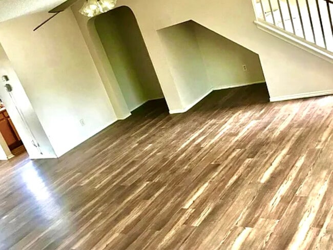 Photo - 5927 Encanto Point Dr