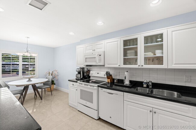 5 Westgate Ln Unit B