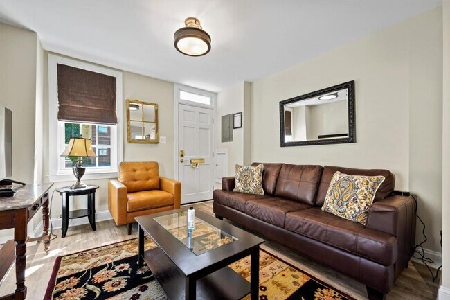 Photo - 312 Millers Ct NE