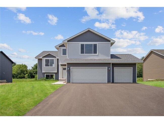 Building Photo - 325 Aspen Dr