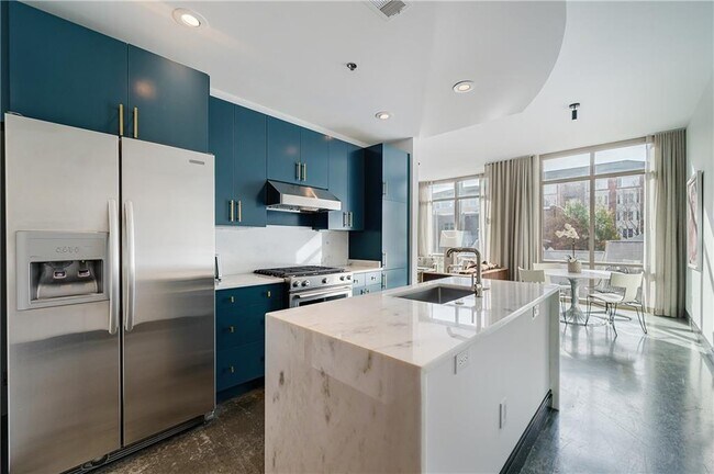 Photo - 905 Juniper St NE Condo Unit 405