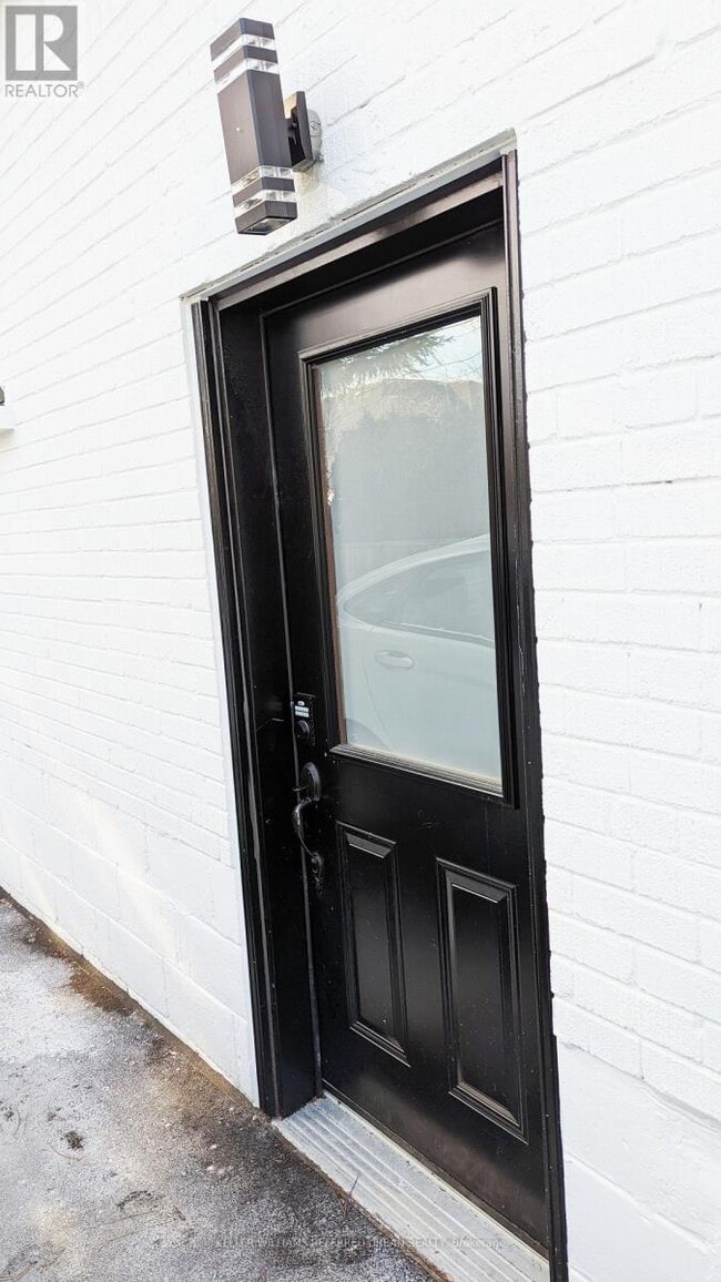 Photo - 2301 Lawrence Ave W