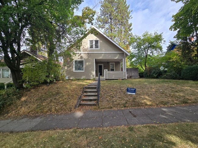 Photo - South Hill Home!! Available Now!
