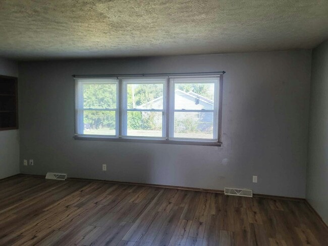 Photo - 2731 N Pershing Ct