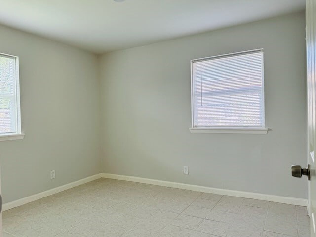 Photo - 647 Regal St