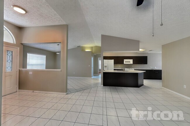 Photo - 7028 Covewood Dr
