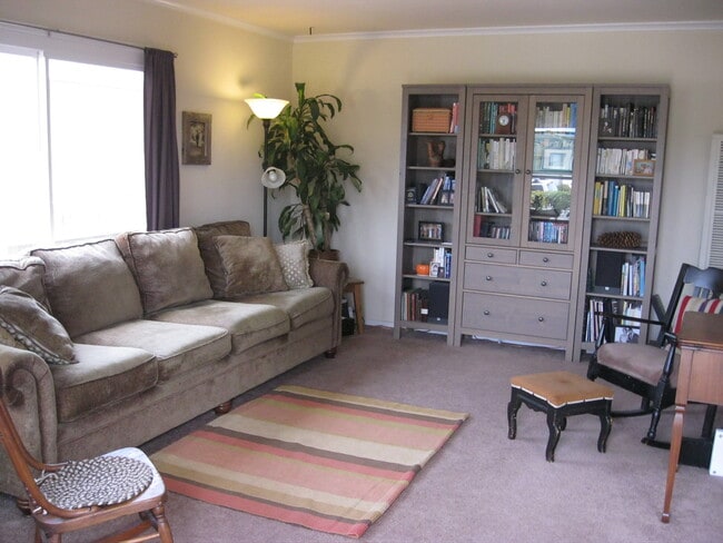 Photo - 645 Hamilton Ave