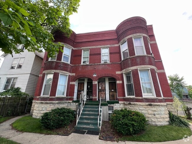 Building Photo - 7026 S Wentworth Ave Unit 1STFL Rental