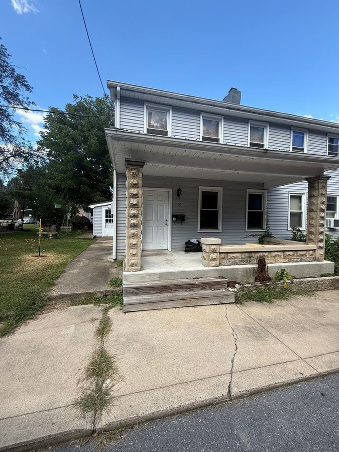 2 bedroom possibly 3 with oversized Garage... - 2 bedroom possibly 3 with oversized Garage... Casa