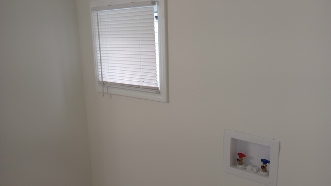 Photo - 1920 Walker St