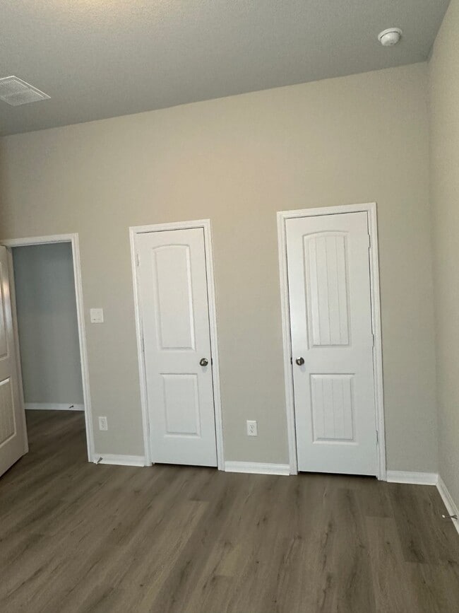 Building Photo - 7331 Saddle Tree Dr