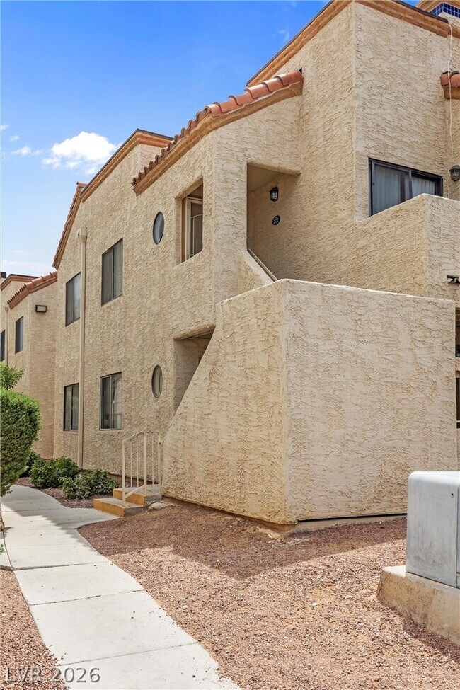 2972 Juniper Hills Blvd Unit 202