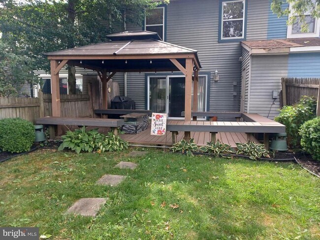 Photo - 403 Roberts Ln