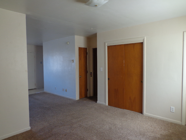 Photo - 713 Cedar Dr Unidad APT 19