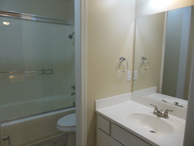 Photo - 1233 W McKinley Ave