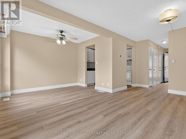 Photo - 286 Cushman Rd