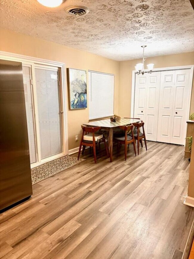 **Price Improvement Nice 3 bedroom/1.5 b... Rental For Rent in