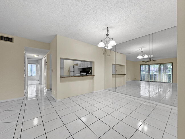 Photo - 708 Sunny Pine Way Unit A1