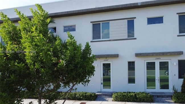 Photo - 10447 NW 66th St