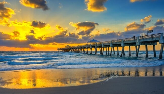 Photo - 531 N Ocean Blvd