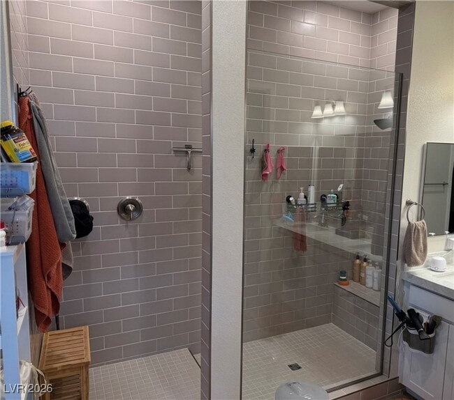 Photo - 815 Eaton Fls St