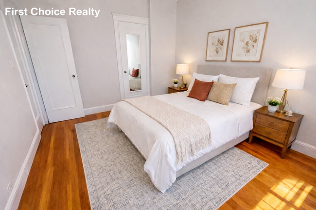 Photo - 2001 Commonwealth Ave