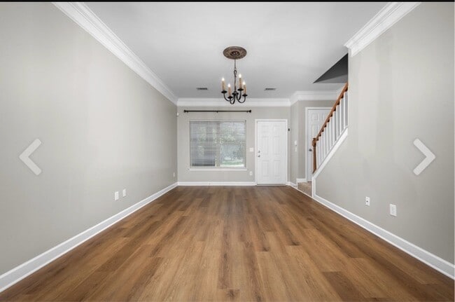 105 4th Ave