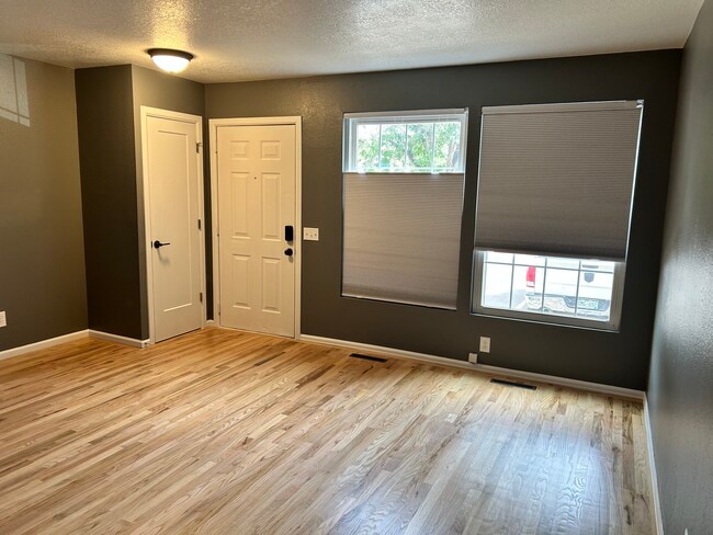 Sala de estar (sala principal) - 11584 Community Center Dr