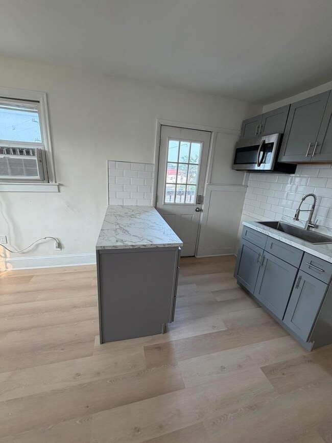 Building Photo - 37 S MacDade Blvd Unit 2