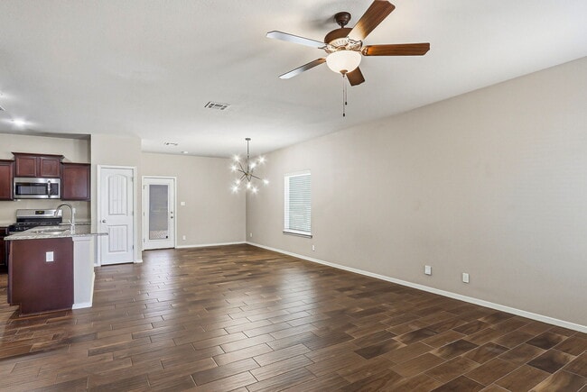 Photo - 737 Sculcoates St