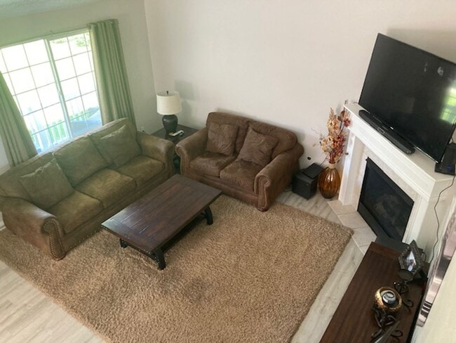 Photo - Lovely tri-level 4 bedroom 2 bath home in the Woodbridge Community of Post Falls!