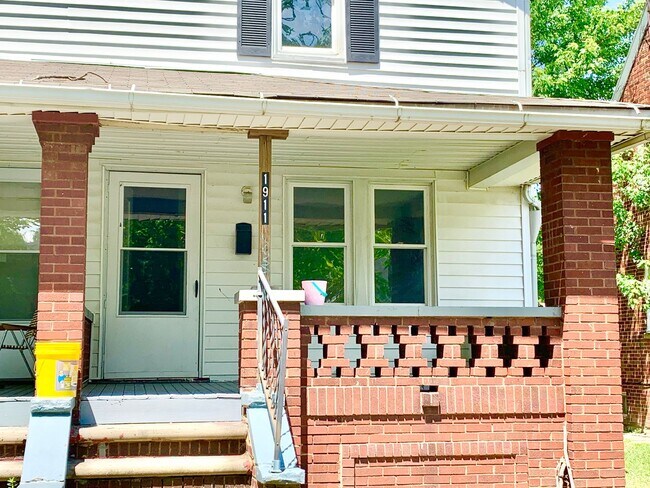 Photo - 1911-1911 E 34th St Unit 1911