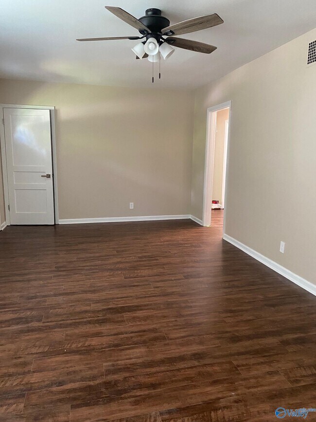 Photo - 3609 Lakewood Dr NW