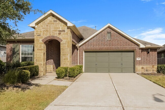 Building Photo - 415 Rocky Briar Ct