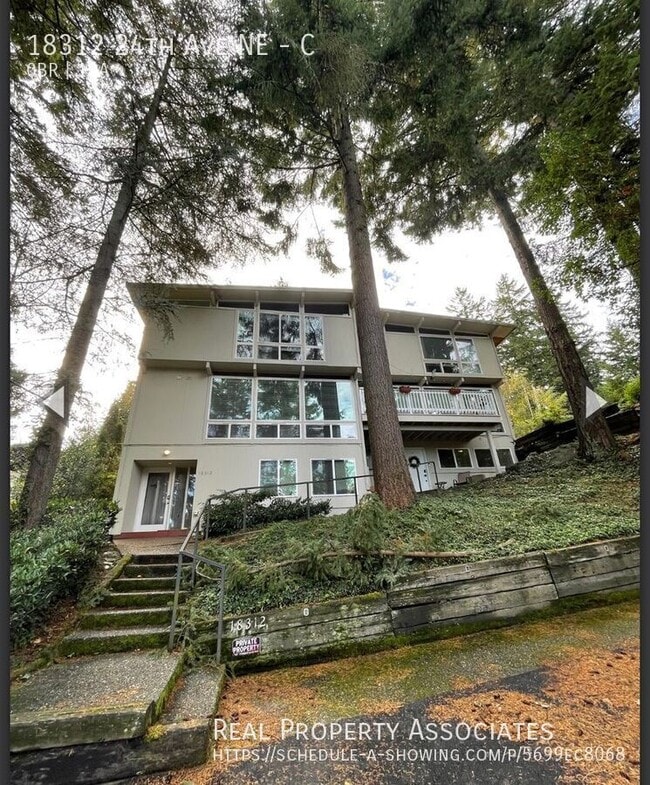 Building Photo - 18312 24th Ave NE Unit C