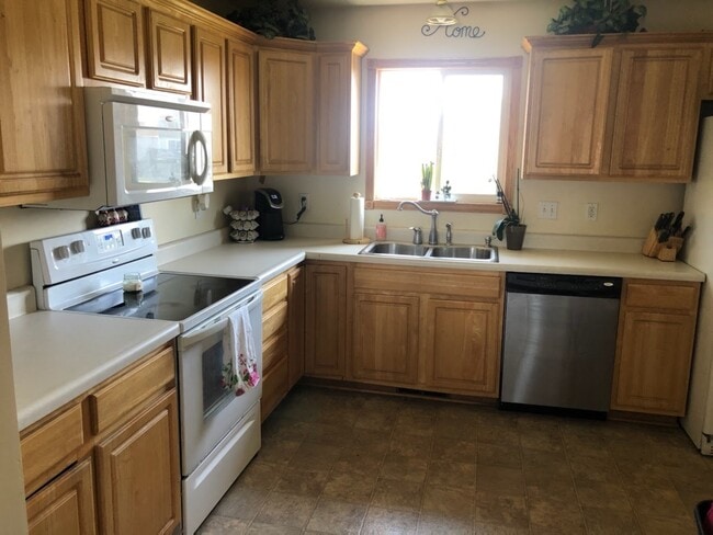 Photo - 2109 2nd Ave SE