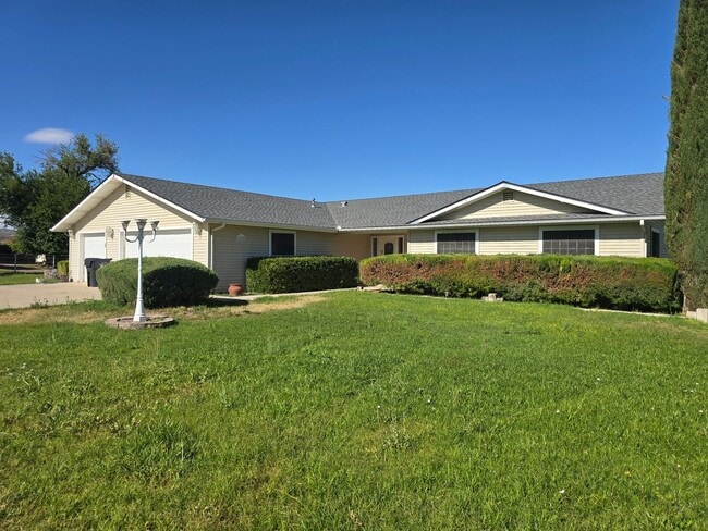 Building Photo - Unfurnished, 1-Year Long-Term Rental