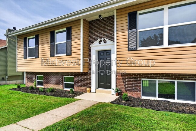 Photo - 13 S Perry Cir