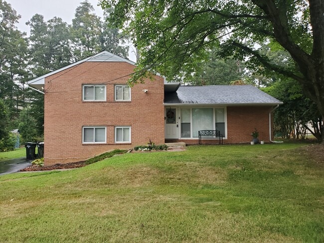 Building Photo - 7010 Leesville Blvd Rental