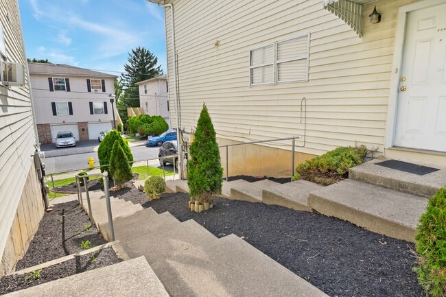 Photo - Austin Street Homes - Comfort & Convenience Combined – 2BR Townhomes Now Leasing Unit 524