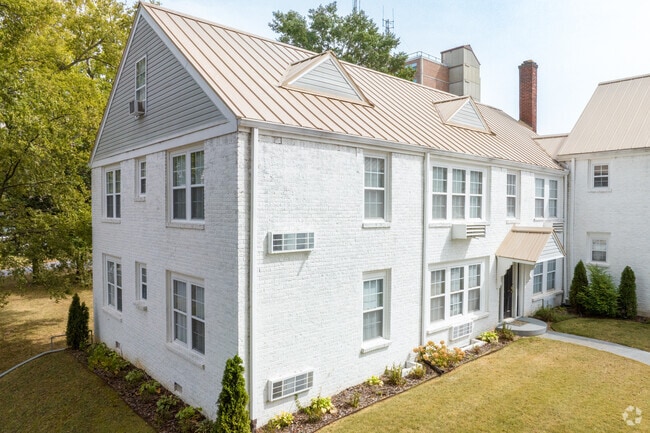 Ofreciendo múltiples puntos de entrada - West Tennessee Street